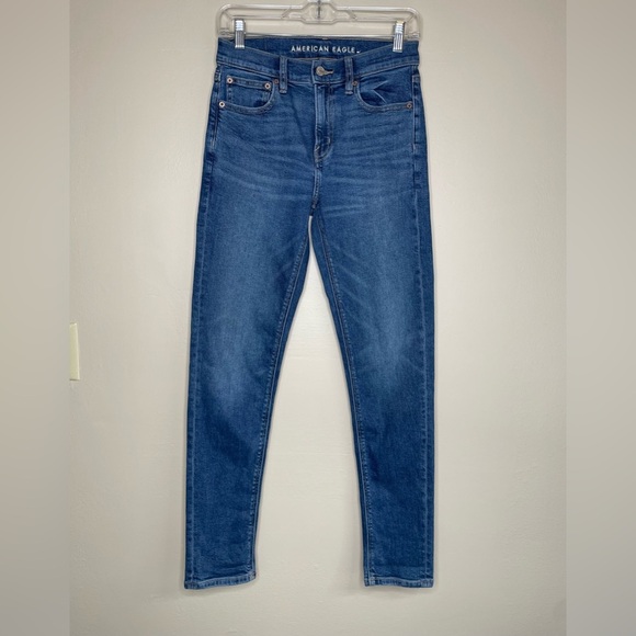 American Eagle Blue Jeans - Picture 1 of 9
